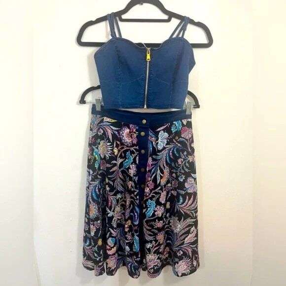VENUS Dresses & Skirts - NWT Denim & Paisley Crop Top & Skirt Matching Set / Size 6